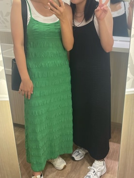 「mi via loca（ミヴィアロカ）のシャーリングボーダーキャミワンピース（ワンピース、グリーン系）」を使った、kumi.さん（レディース・165cm）の春コーディネート
