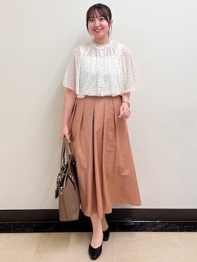 「Reflect（リフレクト）の【セットアップ／手洗い可】ドット柄シアーブラウス（シャツ/ブラウス、ベージュ系）」を使った、mikikoさん（レディース・160cm）の夏コーディネート