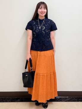 「Reflect（リフレクト）の【通勤◎】カットワーク刺繍レース シャツブラウス（シャツ/ブラウス、ブルー系）」を使った、mikikoさん（レディース・160cm）の夏コーディネート