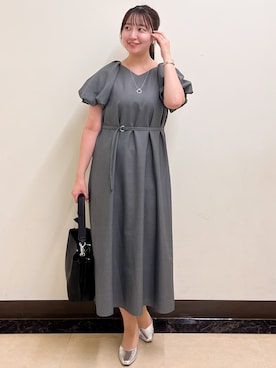 「Reflect（リフレクト）の【UVカット／手洗い可】パフスリーブ Vネックワンピース（ワンピース、グレー系）」を使った、mikikoさん（レディース・160cm）の夏コーディネート