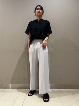 「INDIVI（インディヴィ）の【接触冷感/洗える】シアーシャンブレーピンタックブラウス（シャツ/ブラウス、ブルー系）」を使った、やまさん（レディース・171cm）の夏コーディネート