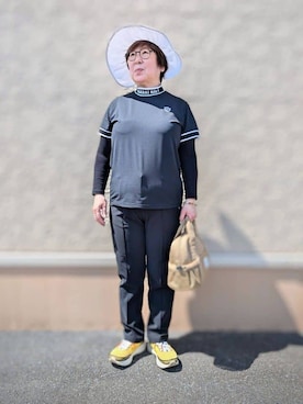 「adabat（アダバット）の【新レーベル ADABAT NAVY】ドライタッチスリムパンツ（その他パンツ、ブラック系）」を使った、leok1110さん（レディース）の春コーディネート
