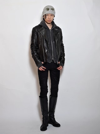 「soerte（ソエルテ）のHeavy weight double zip-up hoodie /ヘビーウェイトダブルジップフーディー（パーカー）」を使った、Tsuguya/KwonSayaさん（メンズ・176cm）の春コーディネート