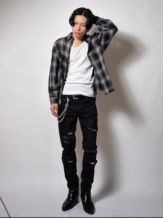 「COS（コス）のリブ編みタンクトップ（キャミソール）」を使った、Tsuguya/KwonSayaさん（メンズ・176cm）の冬コーディネート