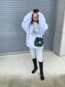 「mignon（ミニョン）のアイテム（スウェット）」を使った、mioさん（レディース・165cm）の冬コーディネート