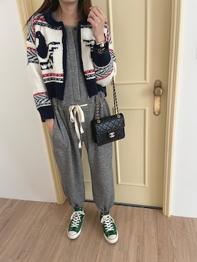 「mignon（ミニョン）のアイテム（オールインワン・サロペット）」を使った、mioさん（レディース・165cm）の冬コーディネート