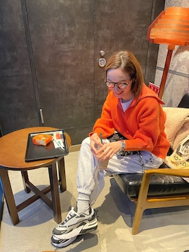 「mignon（ミニョン）のアイテム（スウェットパンツ）」を使った、mioさん（レディース・165cm）の冬コーディネート