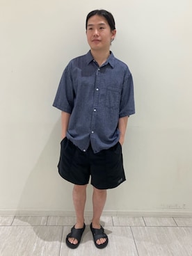 「FREAK'S STORE（フリークスストア）の限定展開 コットンナイロン ポケッタブル イージーショーツ/短パン ハーフパンツ ショートパンツ（その他パンツ、ブラック系）」を使った、FREAK'S STORE HEAD OFFICE MENさん（メンズ・170cm）の夏コーディネート
