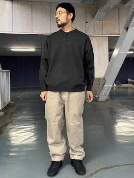 「アイテム（チノパンツ）」を使った、FREAK'S STORE HEAD OFFICE MENさん（メンズ・171cm）の秋コーディネート