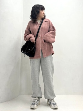 「アイテム（カーディガン/ボレロ、ピンク系）」を使った、FREAK'S STORE HEAD OFFICE WOMENさん（レディース・161cm）の冬コーディネート