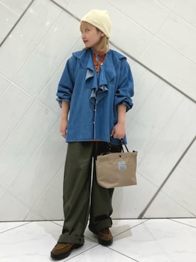 「KiU（キウ）のKiU×FREAK'S STORE/キウ×フリークスストア 別注 2WAY 600D TOTE MINI BAG ミニ トートバッグ 撥水（トートバッグ、ベージュ系）」を使った、FREAK'S STORE HEAD OFFICE WOMENさん（レディース・147cm）の夏コーディネート