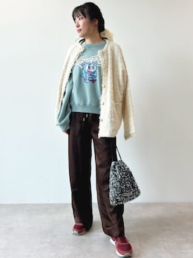 「サテンパンツ」｜「アイテム（スウェット）」を使った、FREAK'S STORE HEAD OFFICE WOMENさん（レディース・161cm）の秋コーディネート