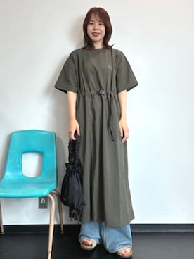 「FREAK'S STORE（フリークスストア）の限定展開　<UVカット・接触冷感・吸水速乾>AiRide(エアライド) ウエストベルト ワンピース（ワンピース、グリーン系）」を使った、FREAK'S STORE HEAD OFFICE WOMENさん（レディース・159cm）の夏コーディネート