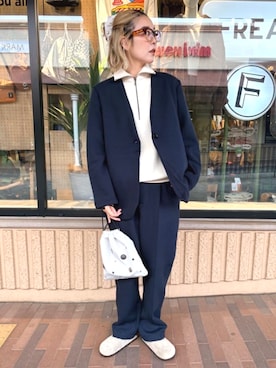 「アイテム（セットアップ）」を使った、FREAK'S STORE HEAD OFFICE WOMENさん（レディース・160cm）の秋コーディネート