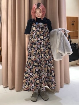 「Freada（フリーダ）のFreada/フリーダ フラワープリントキャミドレス（ワンピース、ブラック系）」を使った、FREAK'S STORE HEAD OFFICE WOMENさん（レディース・147cm）の夏コーディネート