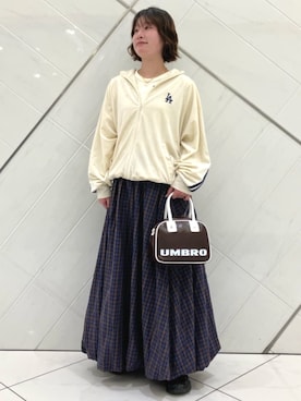 「アイテム（ジャージ）」を使った、FREAK'S STORE HEAD OFFICE WOMENさん（レディース・158cm）の秋コーディネート