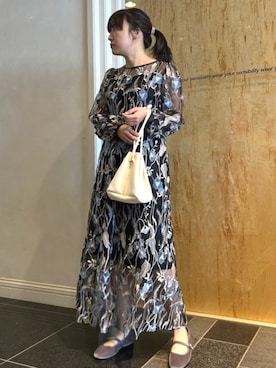 「アイテム（ドレス）」を使った、FREAK'S STORE HEAD OFFICE WOMENさん（レディース・161cm）の秋コーディネート
