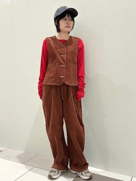 「アイテム（ベスト、レッド系）」を使った、FREAK'S STORE HEAD OFFICE WOMENさん（レディース・151cm）の秋コーディネート