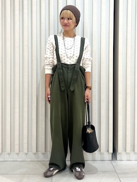 「アイテム（サロペット/オーバーオール）」を使った、FREAK'S STORE HEAD OFFICE WOMENさん（レディース・155cm）の秋コーディネート