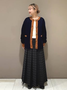「FREAK'S STORE（フリークスストア）のアイテム（スカート）」を使った、FREAK'S STORE HEAD OFFICE WOMENさん（レディース・157cm）の秋コーディネート