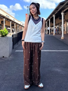 「FREAK'S STORE（フリークスストア）の限定展開　シアー 小花柄 刺繍 ルーズパンツ（その他パンツ、ブラウン系）」を使った、FREAK'S STORE HEAD OFFICE WOMENさん（レディース・147cm）の夏コーディネート