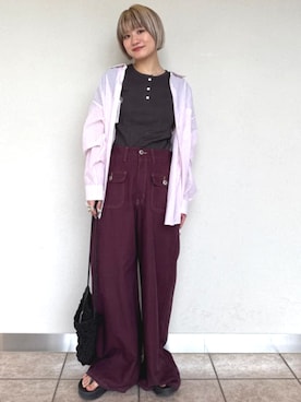 「アイテム（デニムパンツ、レッド系）」を使った、FREAK'S STORE HEAD OFFICE WOMENさん（レディース・155cm）の春コーディネート