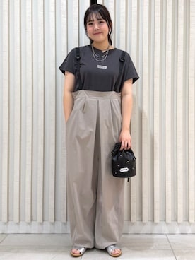 「アイテム（サロペット/オーバーオール）」を使った、FREAK'S STORE HEAD OFFICE WOMENさん（レディース・167cm）の夏コーディネート
