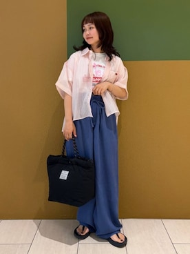 「FREAK'S STORE（フリークスストア）のRED KAP × FREAK'S STORE/レッドキャップ リネンレーヨン 紐付き イージーパンツ＜セットアップ対応＞（その他パンツ、ブルー系）」を使った、FREAK'S STORE HEAD OFFICE WOMENさん（レディース・159cm）の夏コーディネート