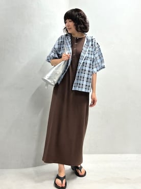 「FREAK'S STORE（フリークスストア）の限定展開 BEAURE LUNEA/ビュレルネア <本革> レザー ワンハンドル バケツバッグ（トートバッグ、シルバー系）」を使った、FREAK'S STORE HEAD OFFICE WOMENさん（レディース・160cm）の春コーディネート