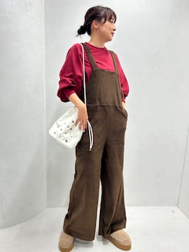 「アイテム（サロペット/オーバーオール、ブラウン系）」を使った、FREAK'S STORE HEAD OFFICE WOMENさん（レディース・161cm）の秋コーディネート
