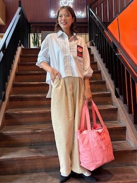 「FREAK'S STORE（フリークスストア）のRED KAP × FREAK'S STORE/レッドキャップ 別注 バックリボン ストライプ ロングスリーブシャツ（シャツ/ブラウス、ベージュ系）」を使った、FREAK'S STORE HEAD OFFICE WOMENさん（レディース・147cm）の夏コーディネート