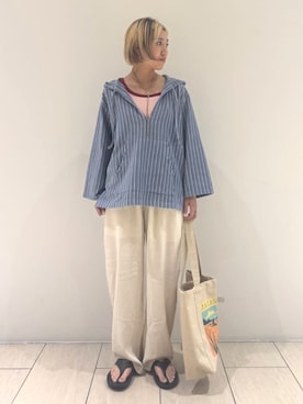 「FREAK'S STORE（フリークスストア）のRED KAP × FREAK'S STORE/レッドキャップ リネンレーヨン 紐付き イージーパンツ＜セットアップ対応＞（その他パンツ、ベージュ系）」を使った、FREAK'S STORE HEAD OFFICE WOMENさん（レディース・159cm）の夏コーディネート