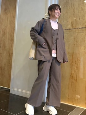 「アイテム（セットアップ、ブラウン系）」を使った、FREAK'S STORE HEAD OFFICE WOMENさん（レディース・161cm）の秋コーディネート