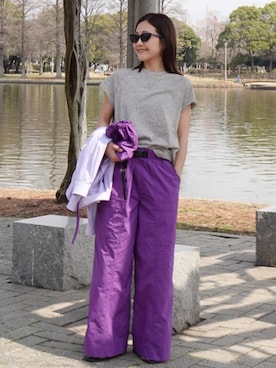 「アイテム（財布/小物、パープル系）」を使った、Meg.さん（レディース・163cm）の春コーディネート