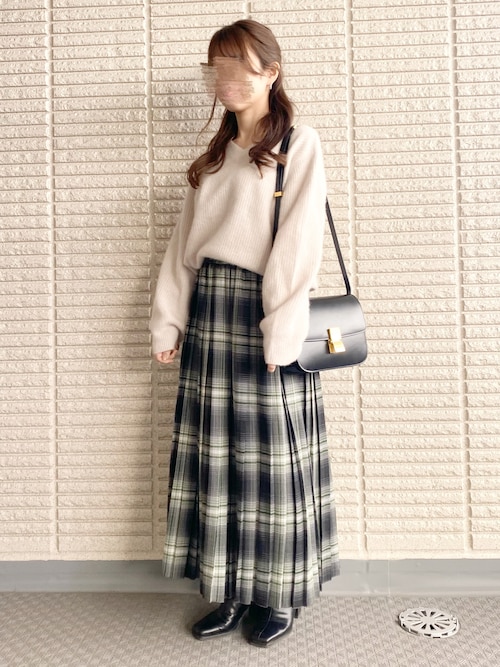 FRAY I.D（フレイアイディー）の「ラクーンカシミヤバックVプル