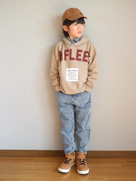 「アイテム（パーカー）」を使った、Su,Um,Riさん（キッズ・130cm）の春コーディネート