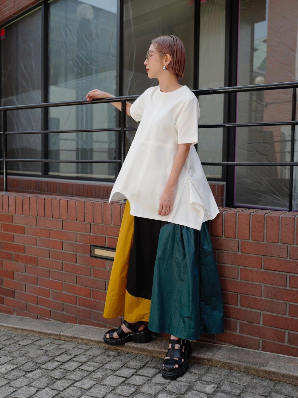 ommo Tシャツ 荻原桃子 ommo Tシャツ 荻原桃子