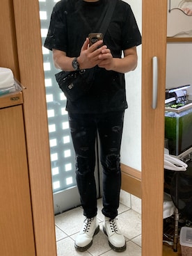 「WVM（ダブルヴイエム）のアイテム（デニムパンツ）」を使った、メタル親父さん（メンズ・182cm）の秋コーディネート