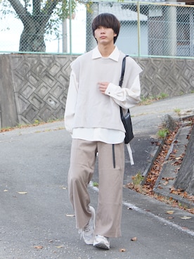 「DOOPZ（ドープス）のアイテム（スラックス）」を使った、uchiさん（メンズ・177cm）の秋コーディネート