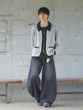 「mushwear（マッシュウェア）のワイドバギー ウォッシュドデニムパンツ（デニムパンツ）」を使った、uchiさん（メンズ・177cm）の秋コーディネート
