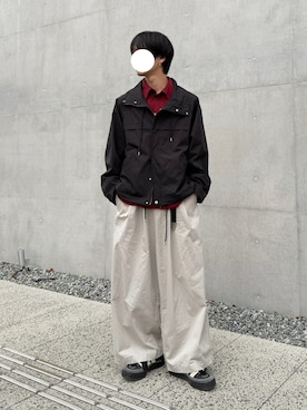 「ホワイトパンツ」｜「アイテム（スニーカー）」を使った、uchiさん（メンズ・177cm）の秋コーディネート