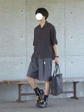 「レザー」｜「アイテム（アクセサリー）」を使った、uchiさん（メンズ・177cm）の夏コーディネート