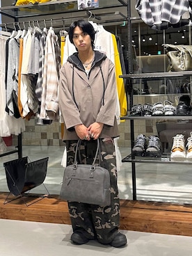 「アイテム（ボストンバッグ）」を使った、かなうさん（メンズ・172cm）の秋コーディネート
