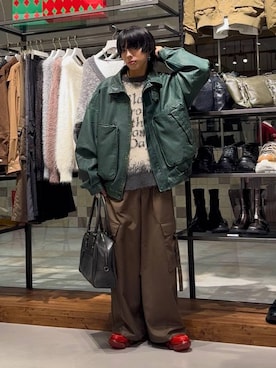 「アイテム（ボストンバッグ）」を使った、かなうさん（メンズ・172cm）の秋コーディネート