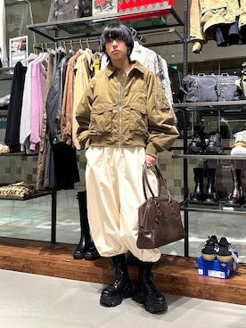 「アイテム（ボストンバッグ）」を使った、かなうさん（メンズ・172cm）の秋コーディネート