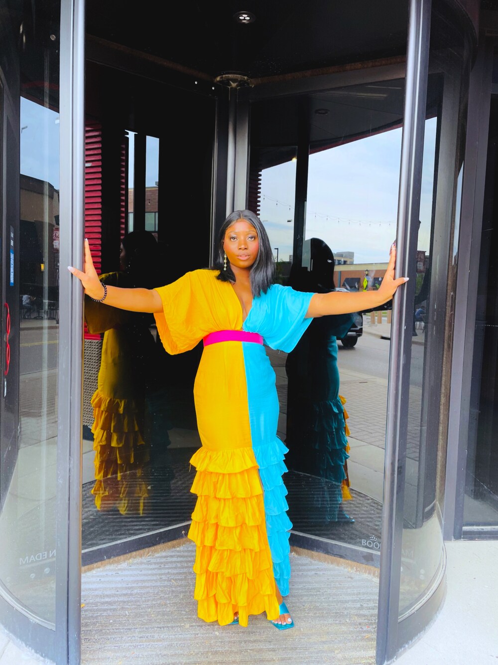 その他のワンピースを着用したレディースの夏コーディネートの1枚目の写真