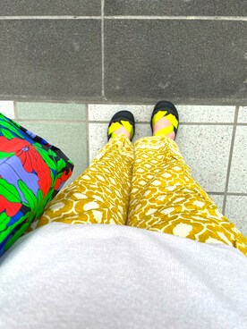 「黄色コーデ」｜「アイテム（サンダル）」を使った、tomepomさん（レディース・165cm）の夏コーディネート
