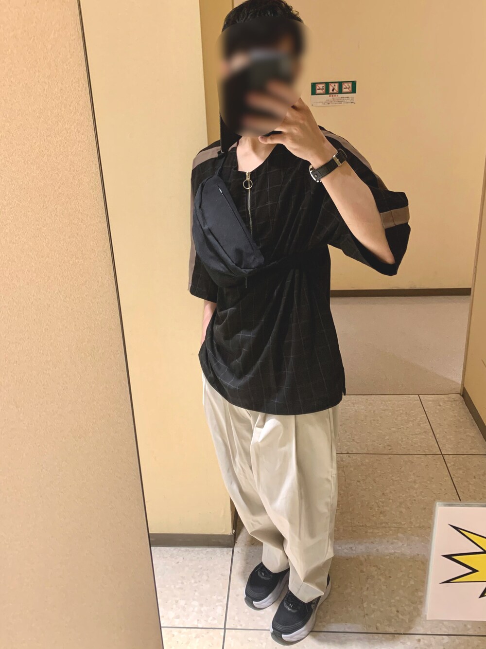 「シンプル、夏コーデ、カジュアルコーデ、夏、オーバーサイズ、ラクチンコーデ、スニーカーコーデ、remer、UNIQLO、CASPER JOHN、HOKAONEONE、lobor」｜「HOKAのHOKA ONE ONE　BONDI6（スニーカー、ブラック系）」を使った、ゆっくんさん（メンズ・180cm）の夏コーディネートの1枚目の写真