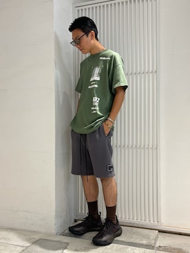 「KaneZ（ケインズ）のアイテム（Tシャツ/カットソー）」を使った、takuya satoさん（メンズ・182cm）の夏コーディネート