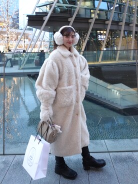 「アイテム（イヤーマフ、ホワイト系）」を使った、yuiさん（レディース・159cm）の冬コーディネート